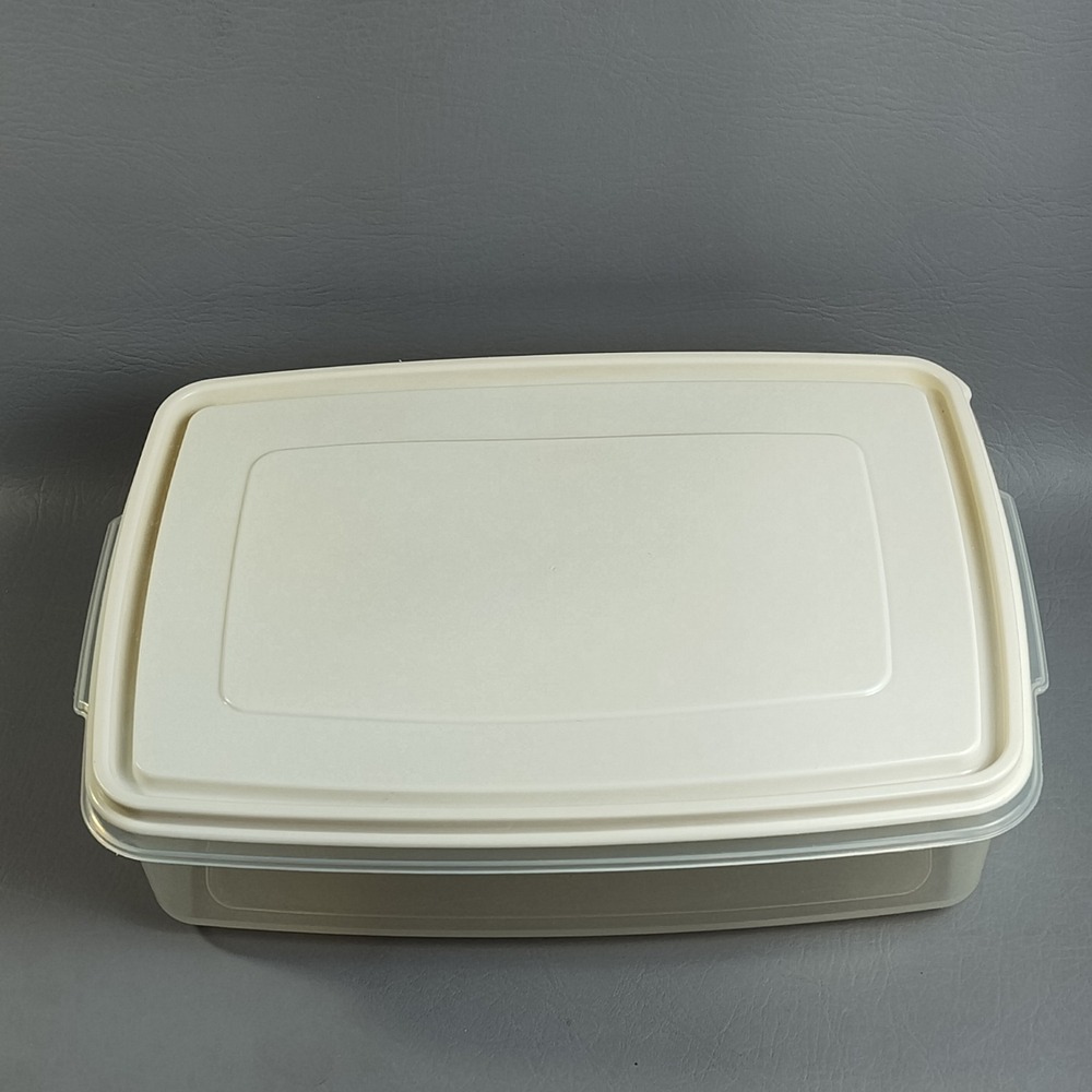 Rubbermaid Servin Saver Lot Of 3- (2) #10 12 Oz & #10 17 Cup Almond Rectangle - Picture 2 of 16